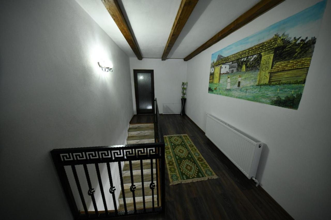 Conacul Cosăului Hotel Feresti Exterior foto