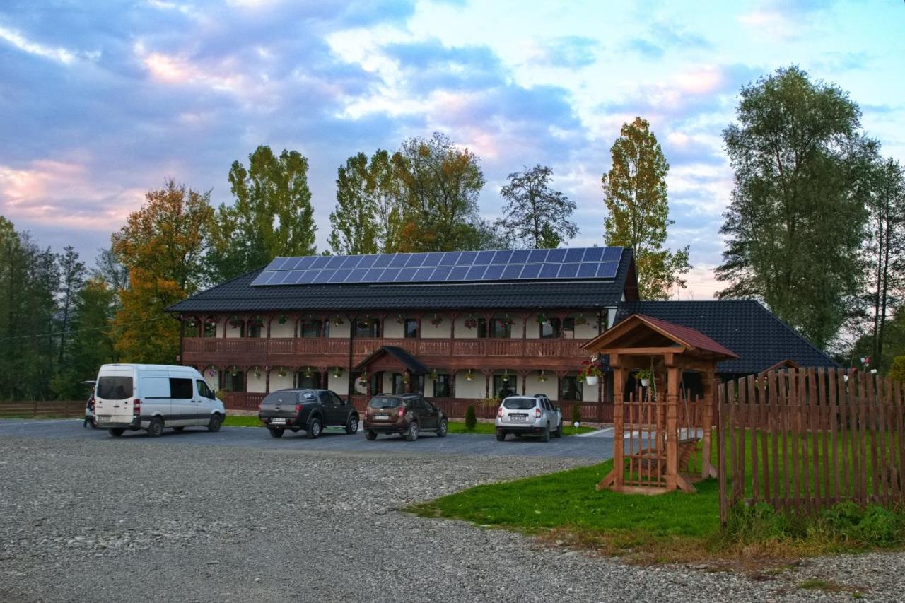 Conacul Cosăului Hotel Feresti Exterior foto
