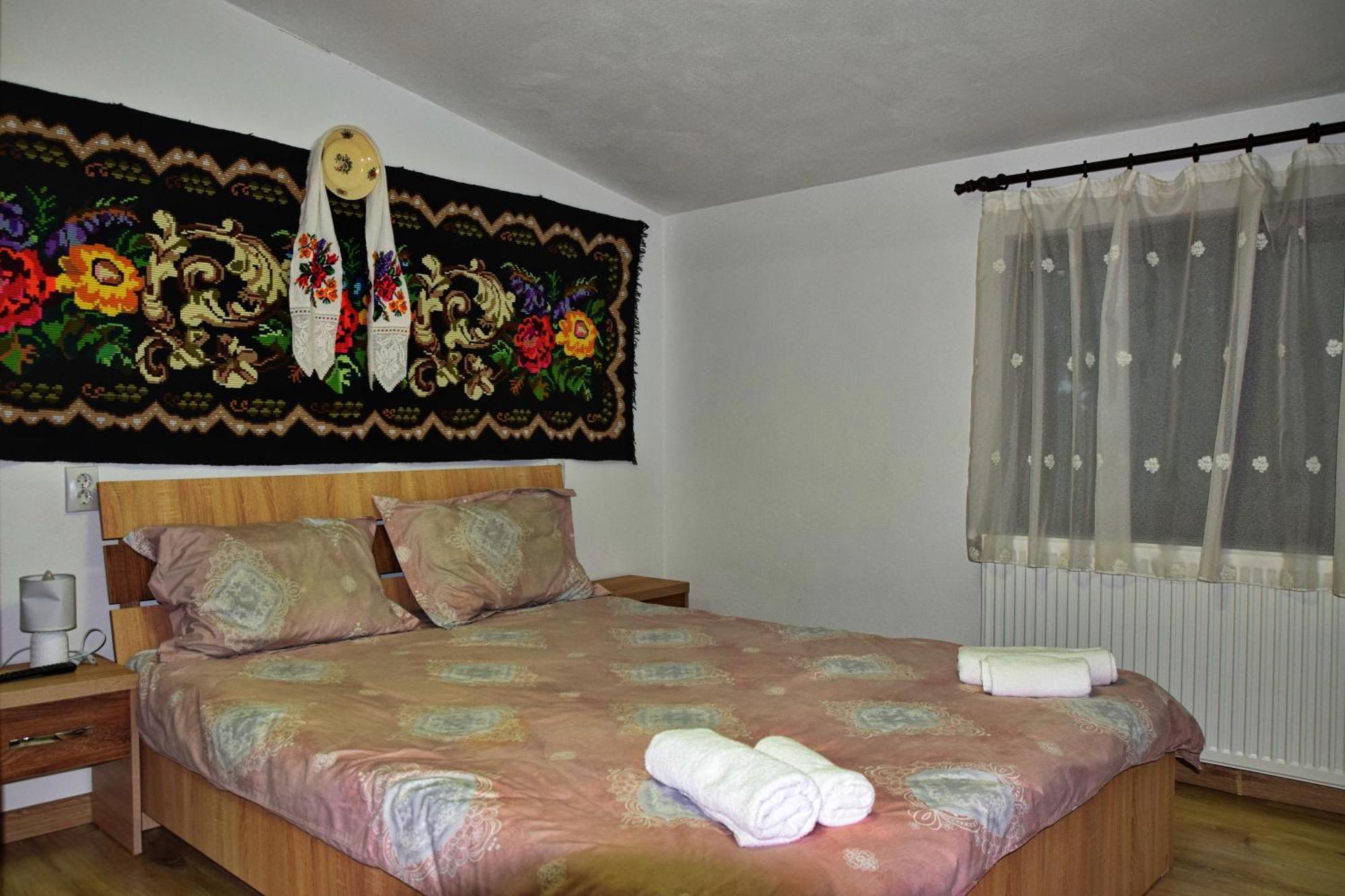 Conacul Cosăului Hotel Feresti Exterior foto